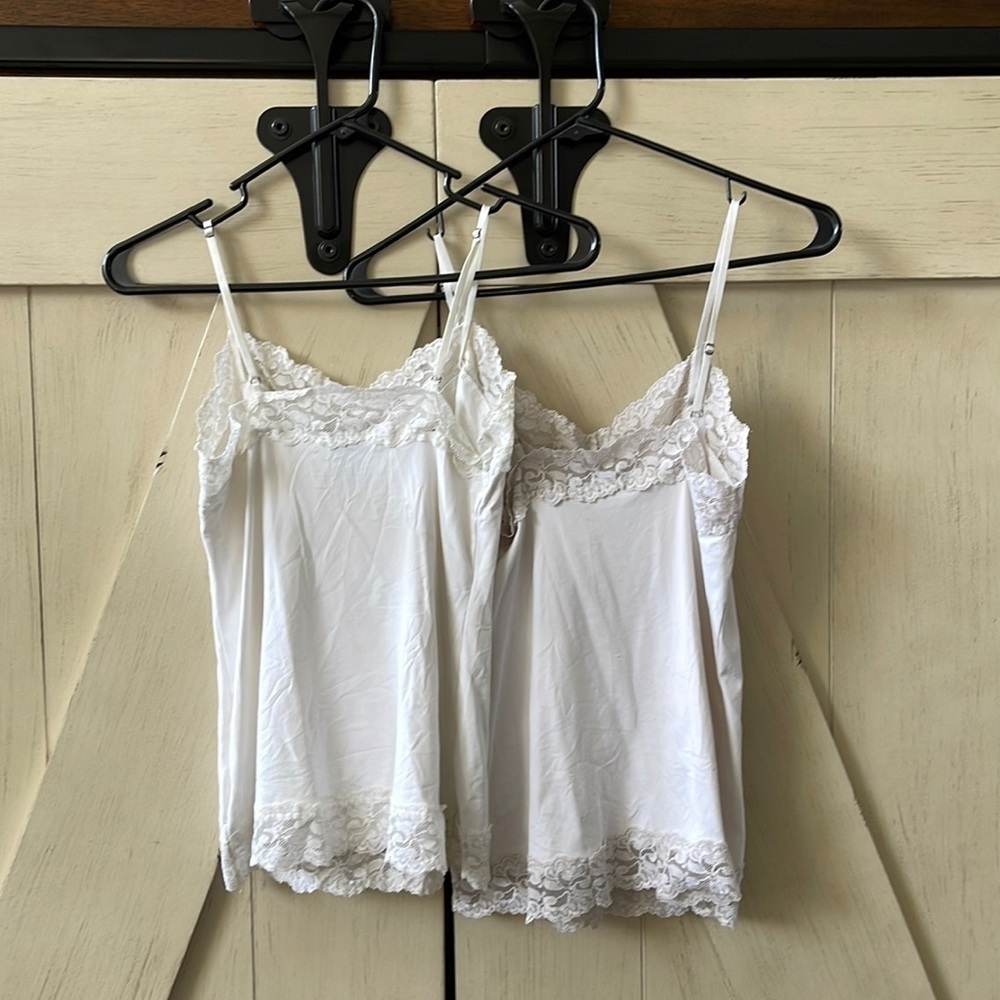 #85 WHBM Set of 2 Camis - Picture 2 of 2